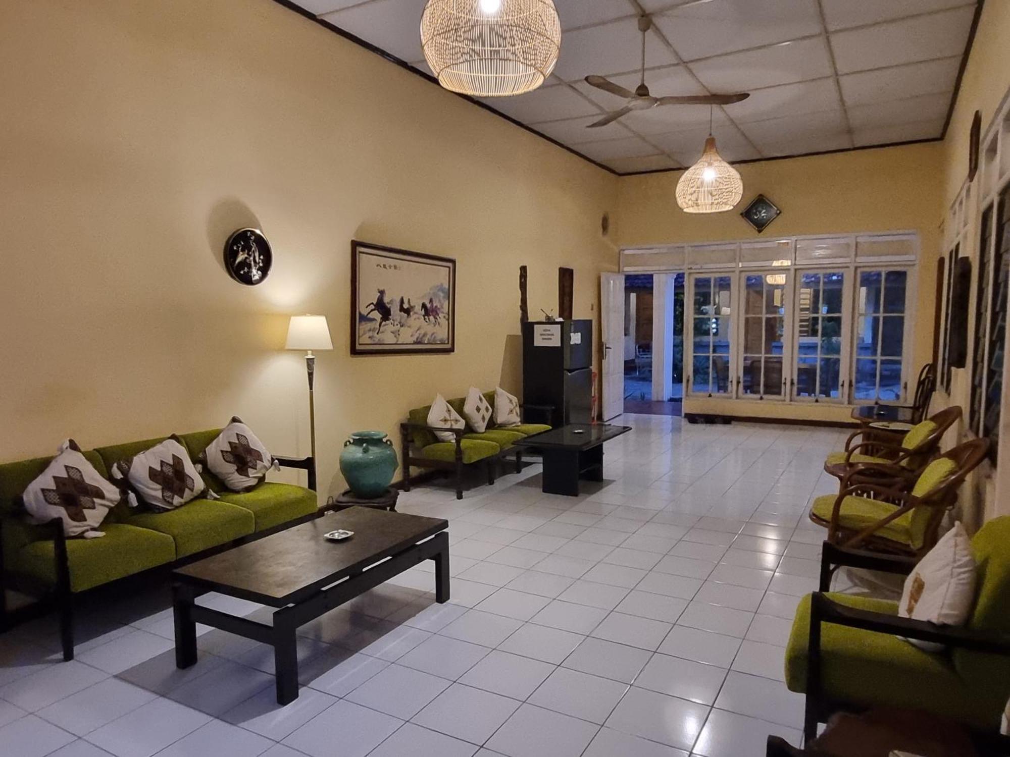 Banana Homestay Prawirodirjan Yogyakarta Kültér fotó